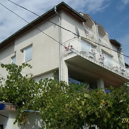 Pansion Petkov - Lemon Garden- Maison d'hôtes *
